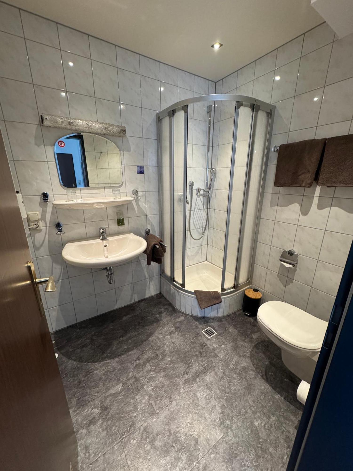 Landgasthof Scheubel Gremsdorf Bagian luar foto