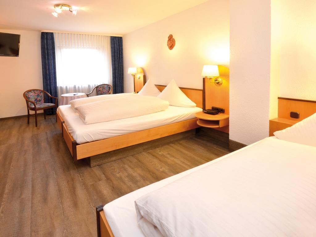 Landgasthof Scheubel Gremsdorf Bagian luar foto